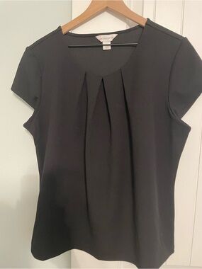 Liz Claiborne Black Cap-Sleeve Pleated Blouse
